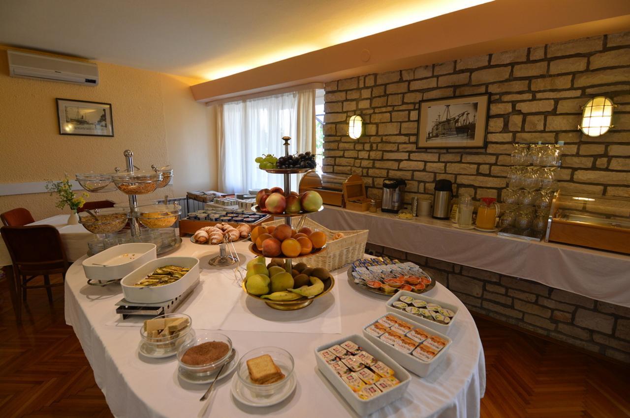 Baron Gautsch Bed & Breakfast 3*